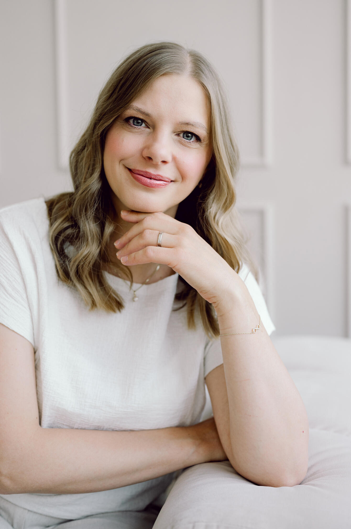 Integrativna psihoterapija Kristina Praper Zdravnica in specializantka integrativne psihoterapije